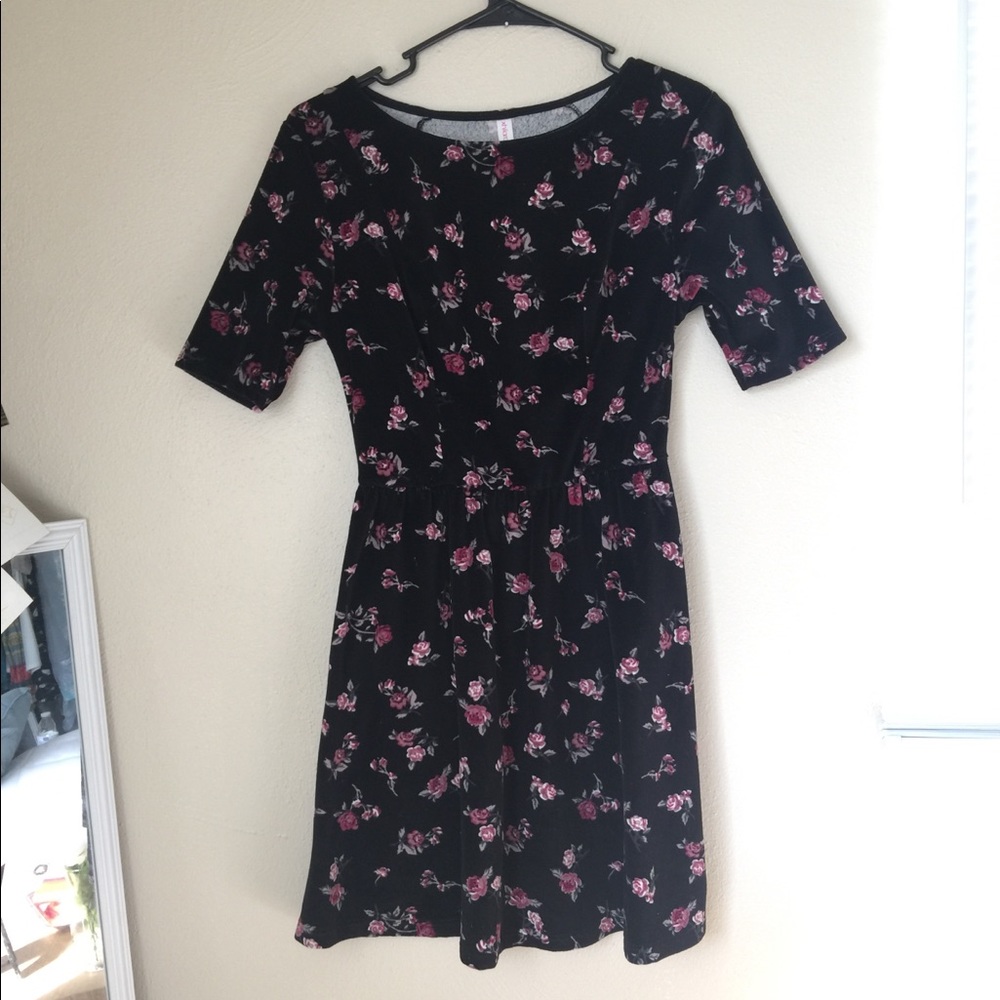 Black velvet dress